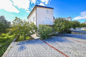 Гостиница Apartments Beachwalk Heaven  Срима